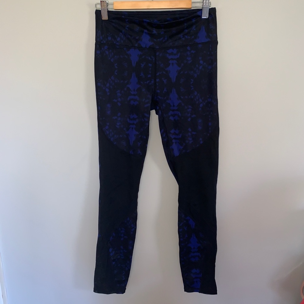 Fabletics blue and black leggings